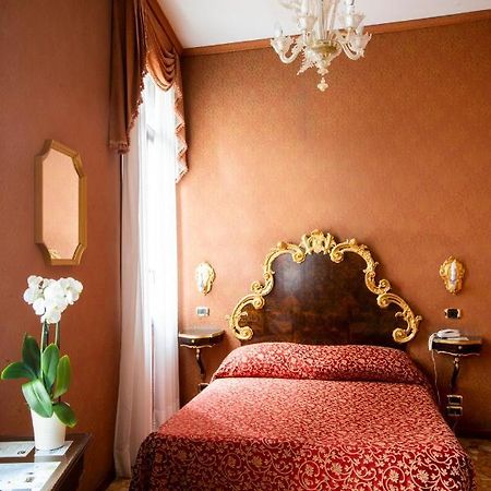 Hotel Ateneo Венеция Екстериор снимка
