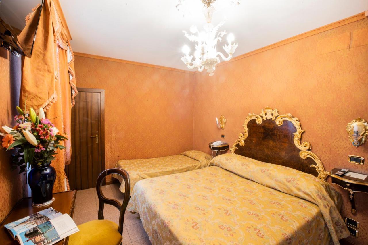 Hotel Ateneo Венеция Екстериор снимка