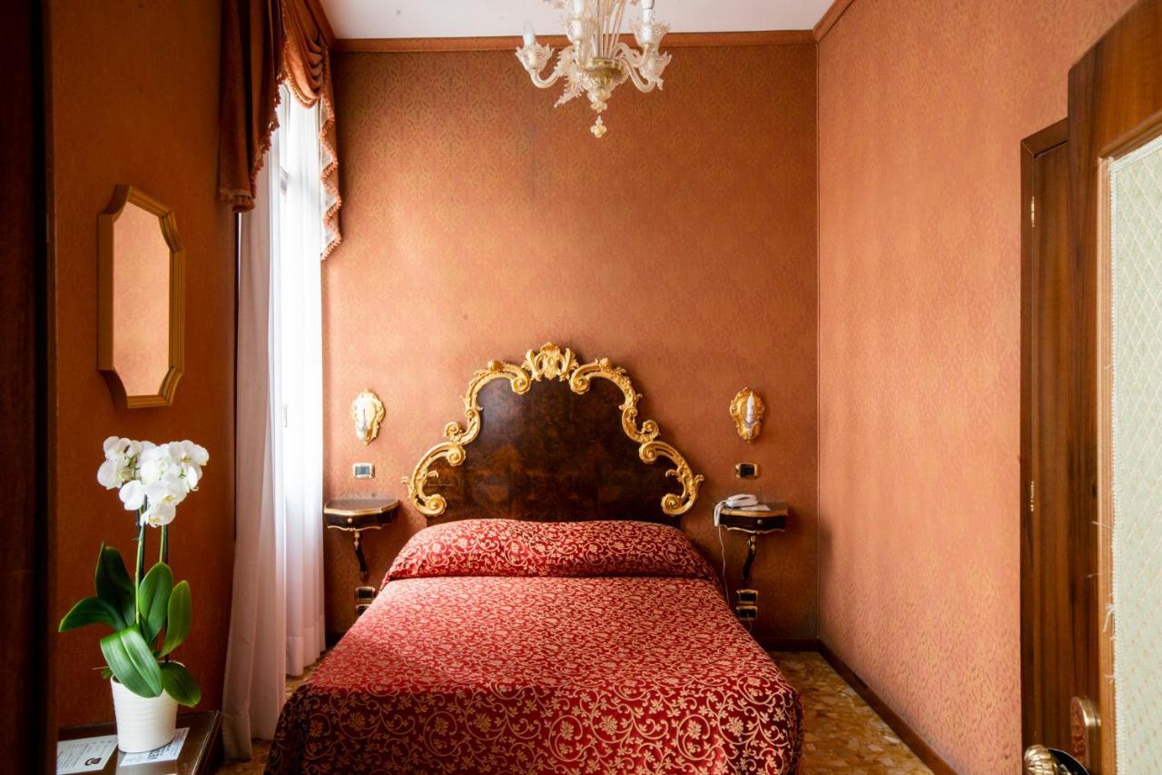 Hotel Ateneo Венеция Екстериор снимка