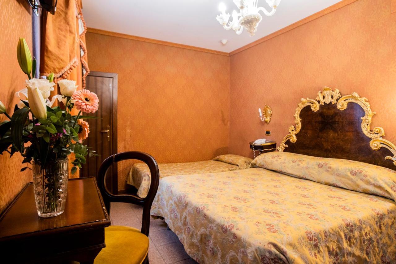 Hotel Ateneo Венеция Екстериор снимка