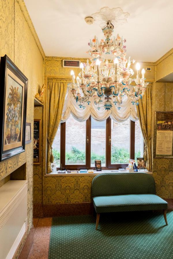 Hotel Ateneo Венеция Екстериор снимка