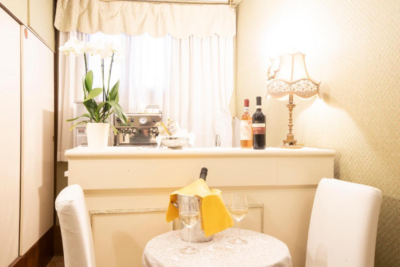 Hotel Ateneo Венеция Екстериор снимка