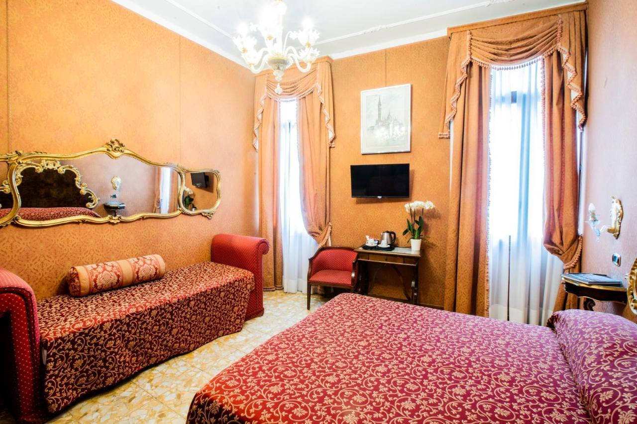 Hotel Ateneo Венеция Екстериор снимка