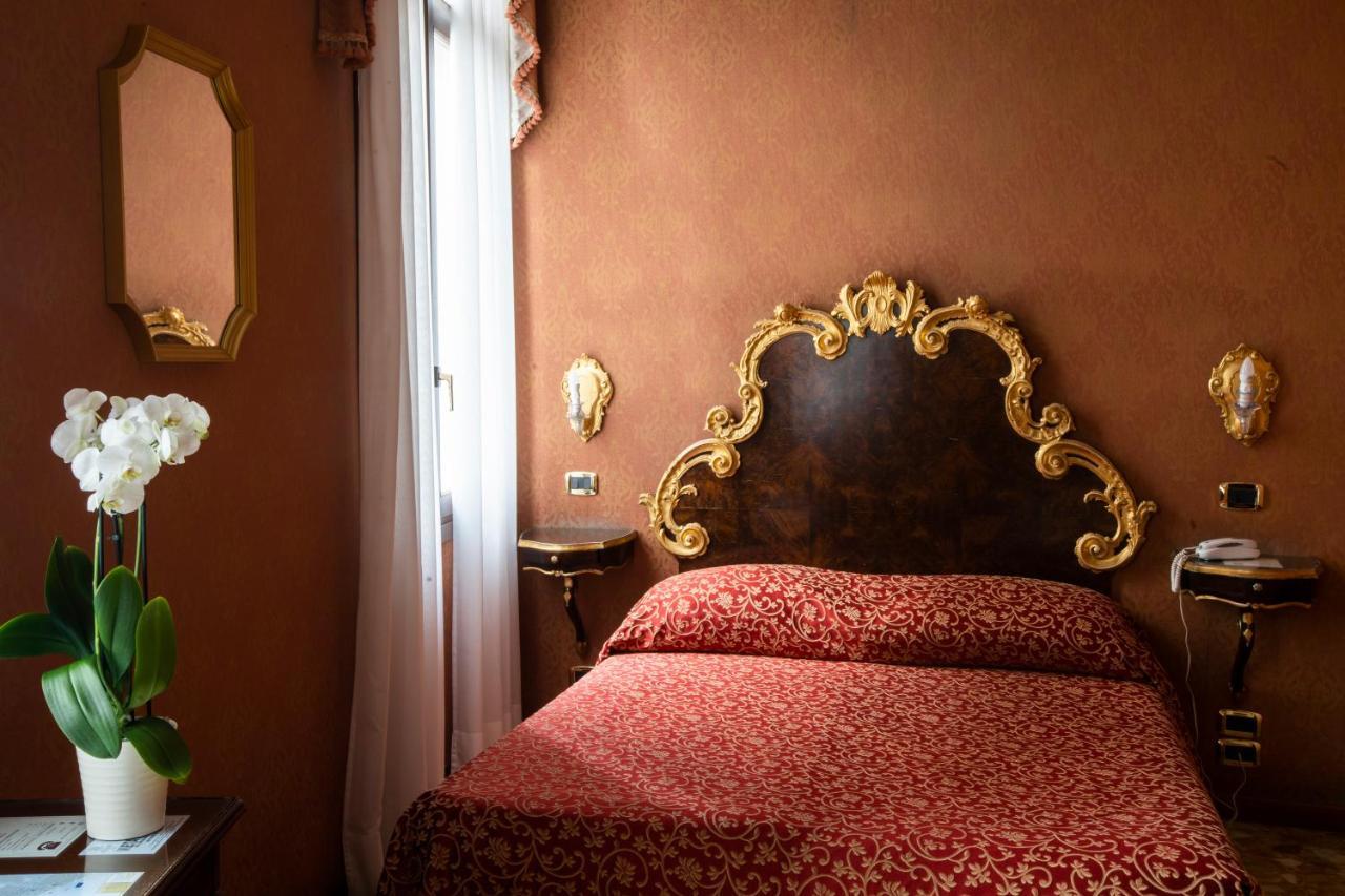 Hotel Ateneo Венеция Екстериор снимка