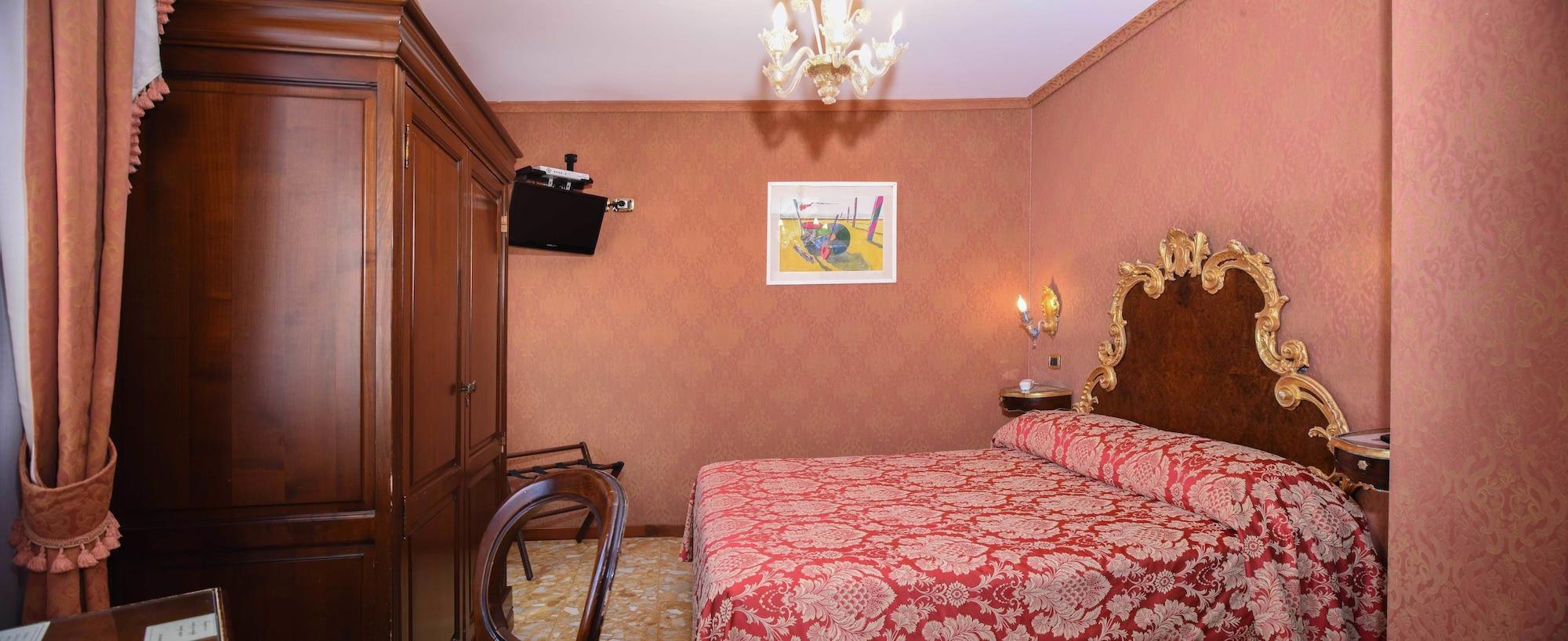 Hotel Ateneo Венеция Екстериор снимка