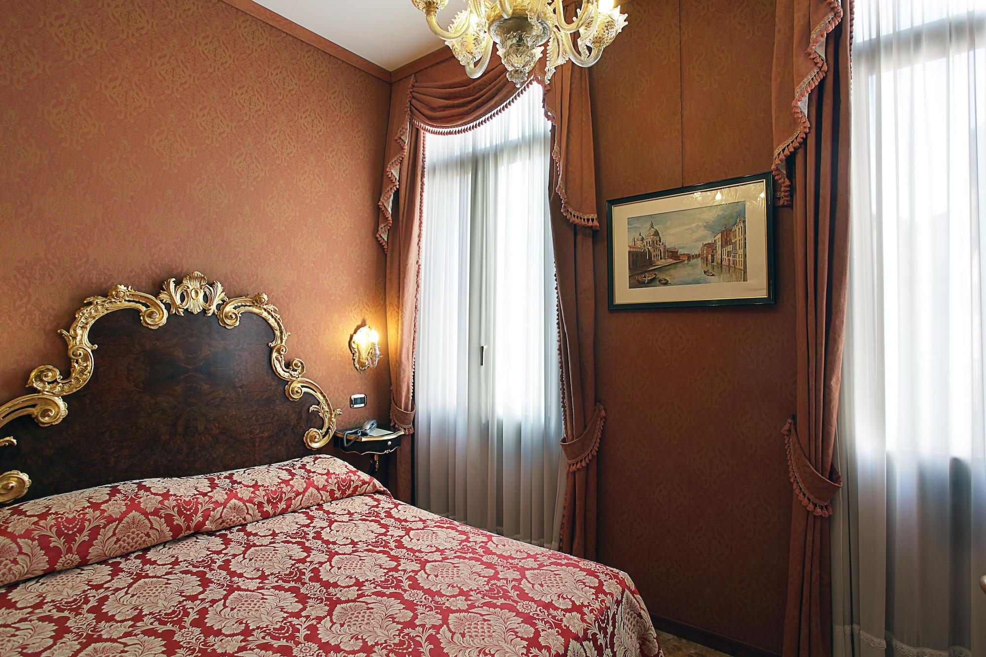 Hotel Ateneo Венеция Екстериор снимка