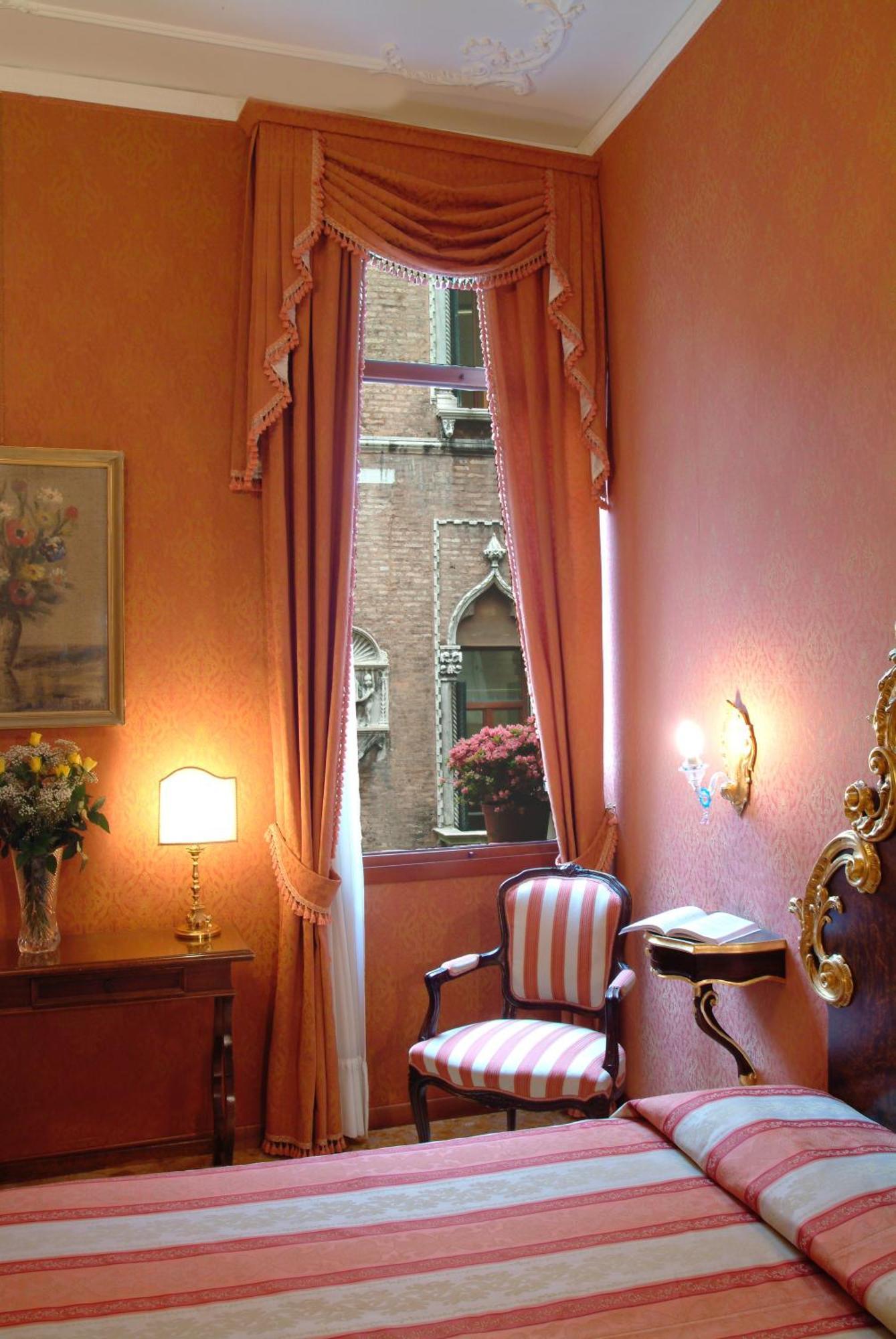 Hotel Ateneo Венеция Екстериор снимка