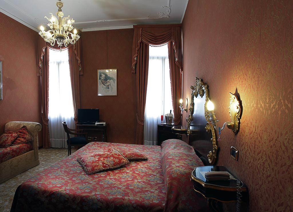Hotel Ateneo Венеция Екстериор снимка